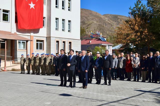 MEHMET ANIL ÇOLAK-MÜSLÜM TOSUN- BAŞSAVCI İBRAHİM AKDAĞ-CUMHURİYET BAYRAMI (1)