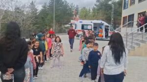 PÜLÜMÜR 112 AMBULANS-ANAOKULU-EĞİTİM--20250503-1 (2)
