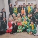 KÖRFEZ EMLAK KONUT İLKOKULU 4 H TİYATRO-TOPLU FOTOĞRAF-HÜLYA DEMİRPEHLİVAN