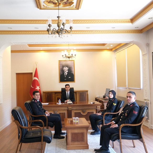PÜLÜMÜR İLÇE JANDARMA KOMUTANI ÜSTEĞMEN ZEYİT TOLU-KAYMAKAM MEHMET ANIL ÇOLAK VE KOMUTANLAR