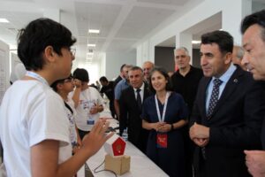 VALİ ŞEFİK AYGÖL-BÜLENT SÜNER-YILMAZ KILIÇOĞLU-PÜLÜMÜÜR GAZİ ANADIOLU LİSESİ STANDI-TUNCELİFEST