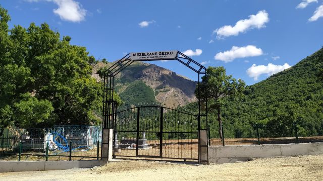 AKDİK-CANPOLAT AİLE MEZARLIĞI- 20250706_152228