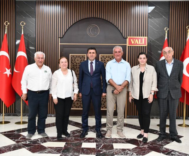 VALİ ŞEFİK AYGÖL-ŞÜKRÜ ASLAN-MEHMET CELAL BAYKARA-YASEMİN SELEK-VİCDAN BAYKARA GÜLER