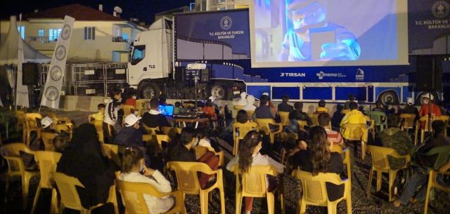 KÜLTÜR BAKANLIĞI GEZİCİ SİNEMA TIRI