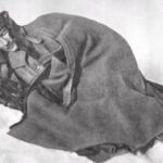 MUSTAFA KEMAL ATATÜRK, İNÖNÜ SAVAŞLARI-ANKARA DİKMEN SIRTLARINDA KAR ÜZERİNDE DİNLENİRKEN-12.02.1921