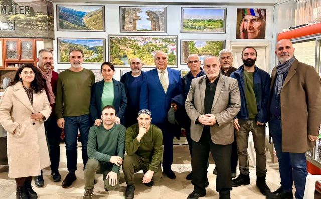 AVRUPA YAKASI DERSİMLİLER DERNEĞİ-RUHİ ÇELİK VE YÖNETİCLER