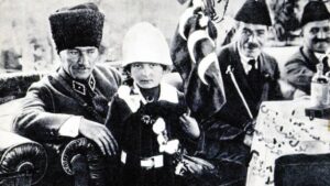 ATATÜRK, NURİYE İDİL, 23 NİSAN 1922, KONYA