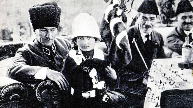 ATATÜRK, NURİYE İDİL, 23 NİSAN 1922, KONYA