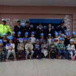 PÜLÜMÜR ANAOKULU-POLİS-ÖĞRETMEN VE ÖĞRENCİLER TOPLU FOTO