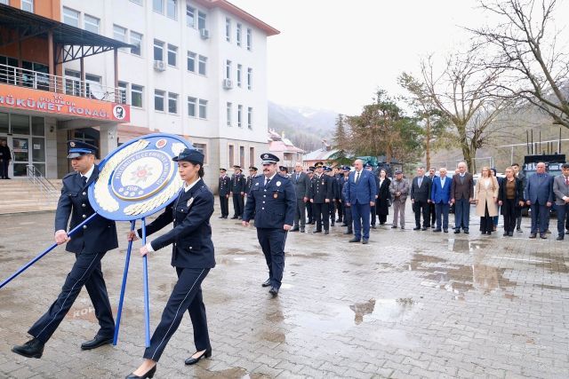 PÜLÜMÜR POLİS HAFTASI ÇELENK