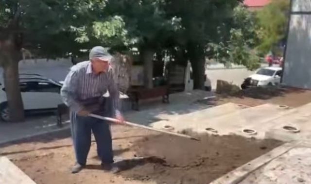 NURİ YILDIZ-CEMAL SÜREYA HEYKELİ ÇALIŞMA