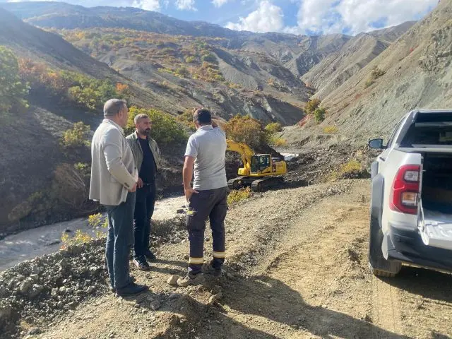 MEFTUN KILIÇ-KARAGÖZ YOLU-ÇALIŞAN EKİPLE