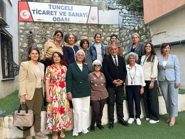 MUNZUR KÜREK SPOR KULÜBÜ BAŞKANI AV. NESRİN SÖYLEMZ-HASAN HÜSEYİN COŞKUN-SEVİM ŞENGEZER-YILDIZ GÜNDÜZ POLAT --